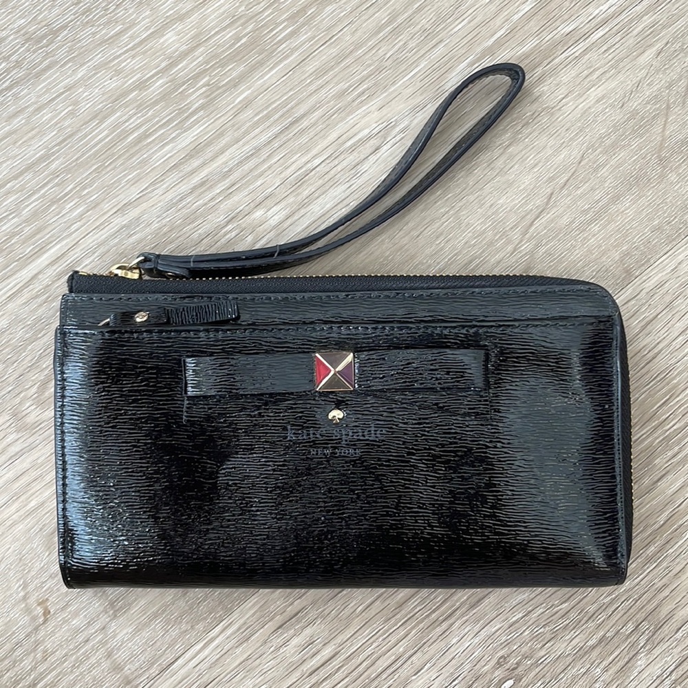 Kate Spade Layton Beacon Court Black Bow Wristlet